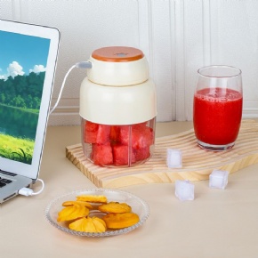 Portable Juicer Cup 500ml Lemon Orange Juice Rechargeable Sports Drink Bottle Blender Cup USB